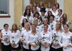 2006 König: Frank Wieners von links nach rechts und von hinten nach vorne: Anna Röser, Sophia Ropertz, Kathrin Eckhardt, Yvonne Lindenau, Adina Bender / Elisa Lypken, Theresa Harst, Melissa Schneider, Nena Fuchs / Eva-Maria Kappen, Anja Schüttler, Amy Mogaeka, Maike Haberkorn, Sabine Sprinkmeier / Juliane Binzenbach, Anne Hergarten, Jasmin Entrup, Sonja Jüris, Anja Knieps, Yvonne Großgarten / Monika Sonntag, Sarah Armbrust, Sarah Dünker, Juliane Dengg, Ina Scholl, Carina Briel, Eva Schaaf Foto: Thomas Schaaf