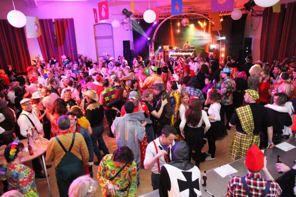 Karnevalsparty2018 Vollstes Haus in allen Sälen des NEUEN Winzervereins bei bester Karnevals- und Discostimmung. Foto: Thomas Schaaf