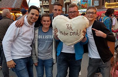 SchnuppertagTC2017 Einige der Tambourcorpsmitglieder verbrachten noch eine schöne Zeit auf der Neuenahrer Kirmes. Foto: JSG Lantershofen
